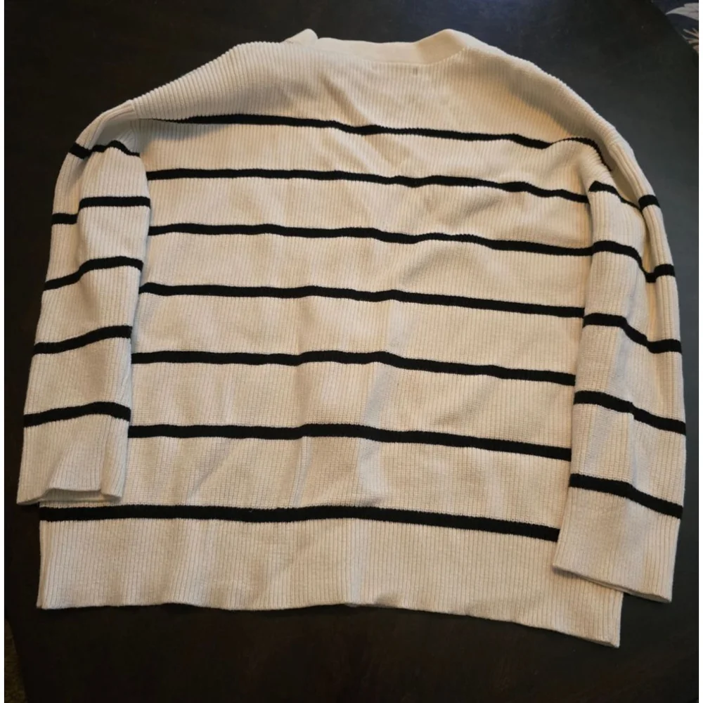 Women's Oversized LILLUSORY White & Black Striped Cardigan XS Cozy Coastal
